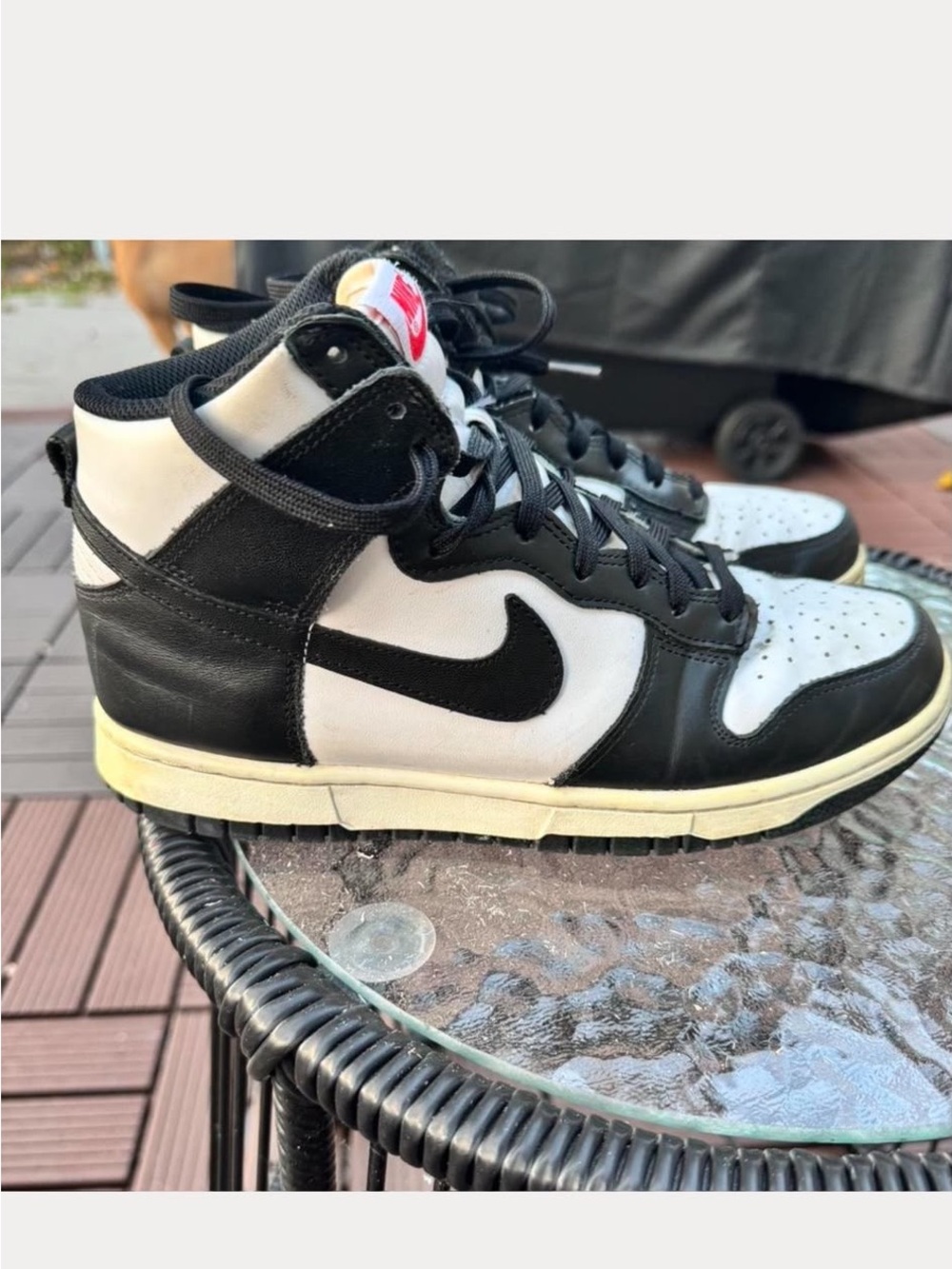 Nike Black, White and Cream Low-Top Sneaker Tongue Detail